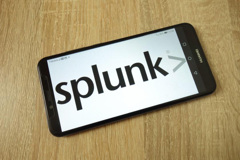  Splunk Inc company logo displayed on mobile phone.